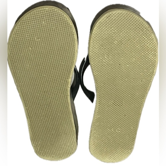 Coach Signature Black and Tan Sandals, Size 10B - Picture 8 of 10